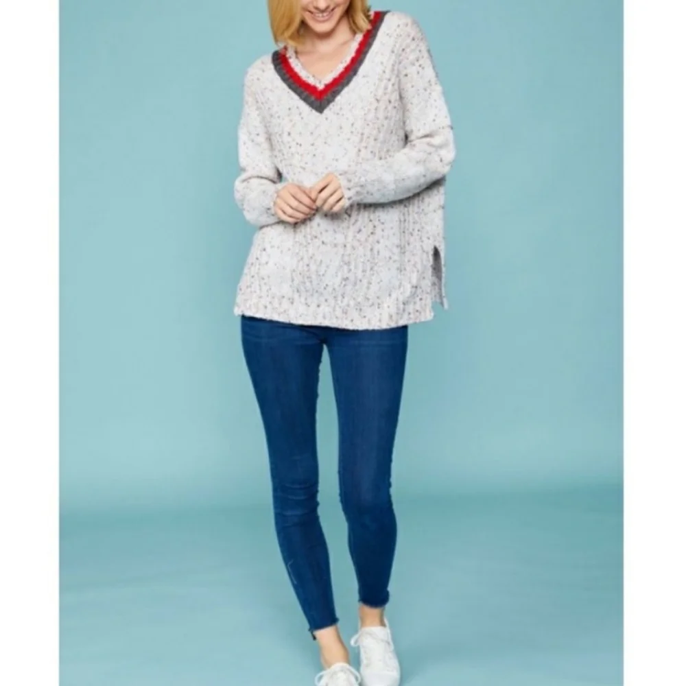 ๐ New oversized boutique confetti Ivory V neck sweater - Picture 7 of 17